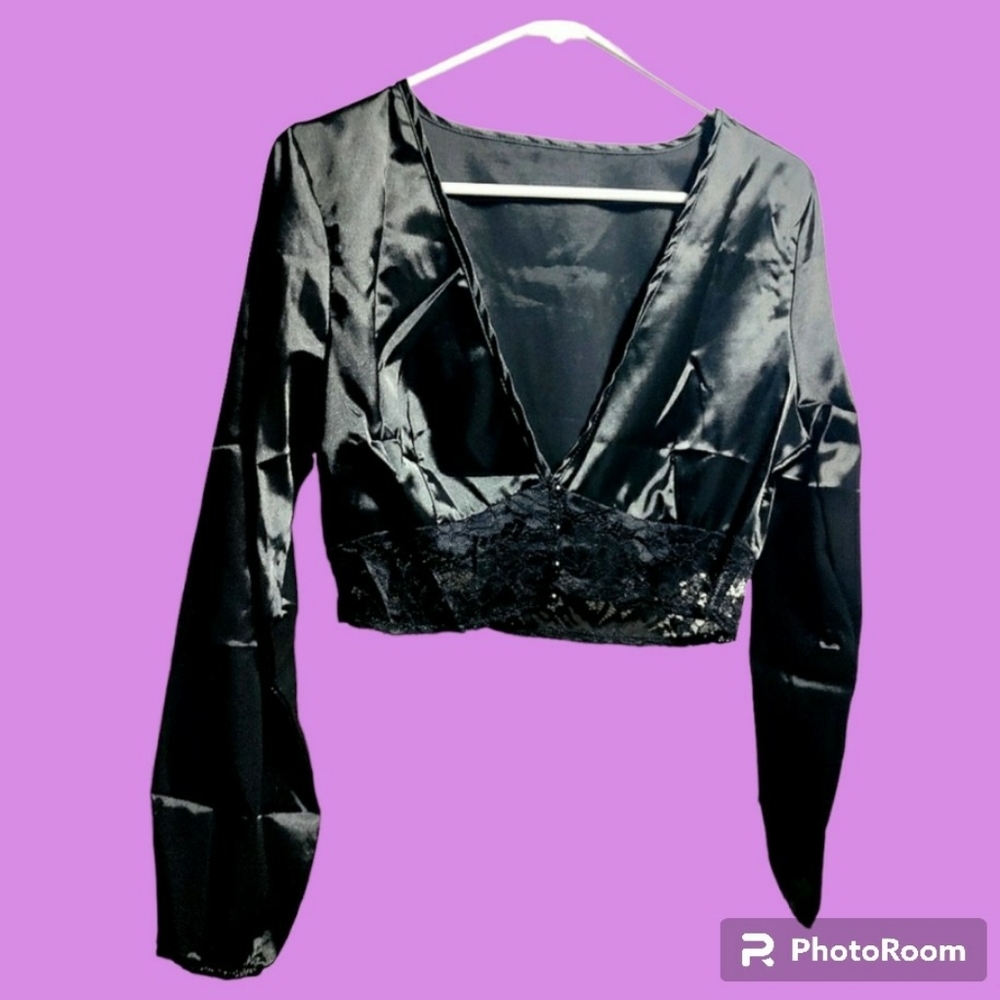 NEW Women's Size Medium Cropped Night Shirt--Black & Lace